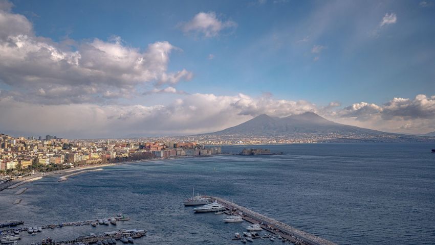 Vista di Napoli, dove si svolgerà l'America’s Cup 2027